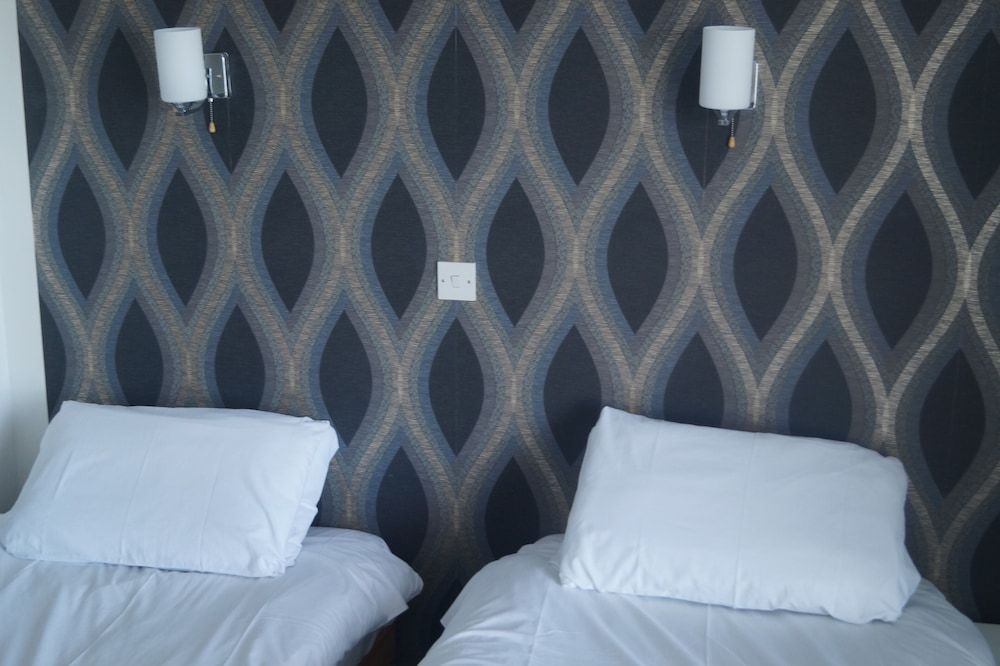 The Narrows Guesthouse Family Suite, Ensuite, Sea View 3