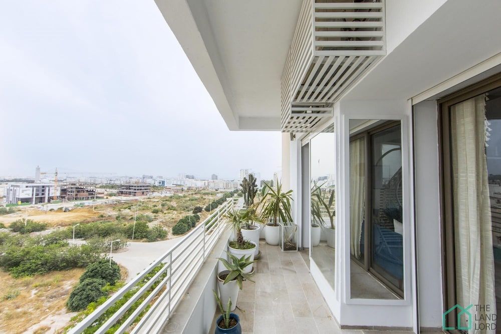 undefined Brand new Spacious 1bd apt With City View 10