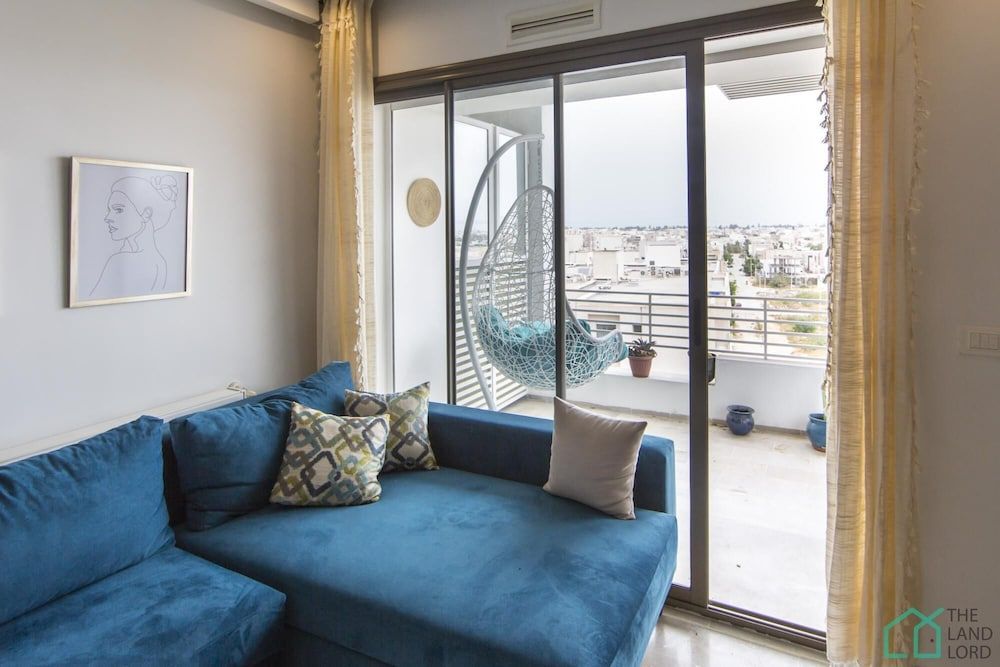 Brand new Spacious 1bd apt With City View Apartment 21