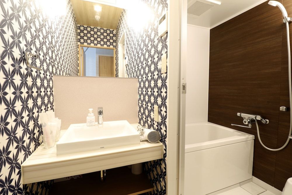 Stay SAKURA Kyoto Tambaguchi Comfort Double Room (with Extra Bed) 6