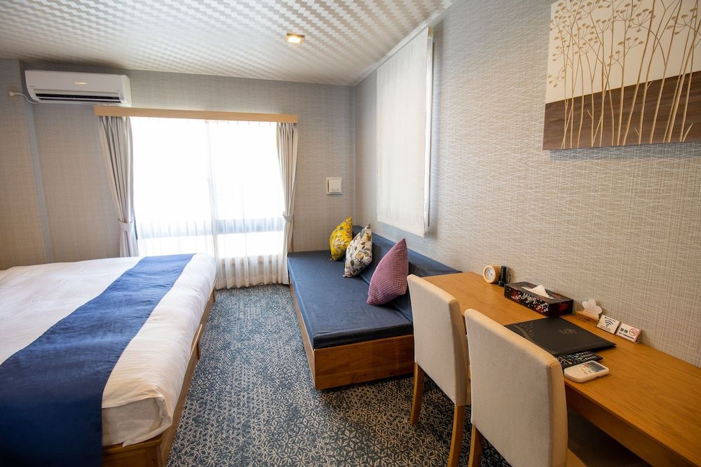 Stay SAKURA Kyoto Tambaguchi Comfort Double Room (with Extra Bed) 2
