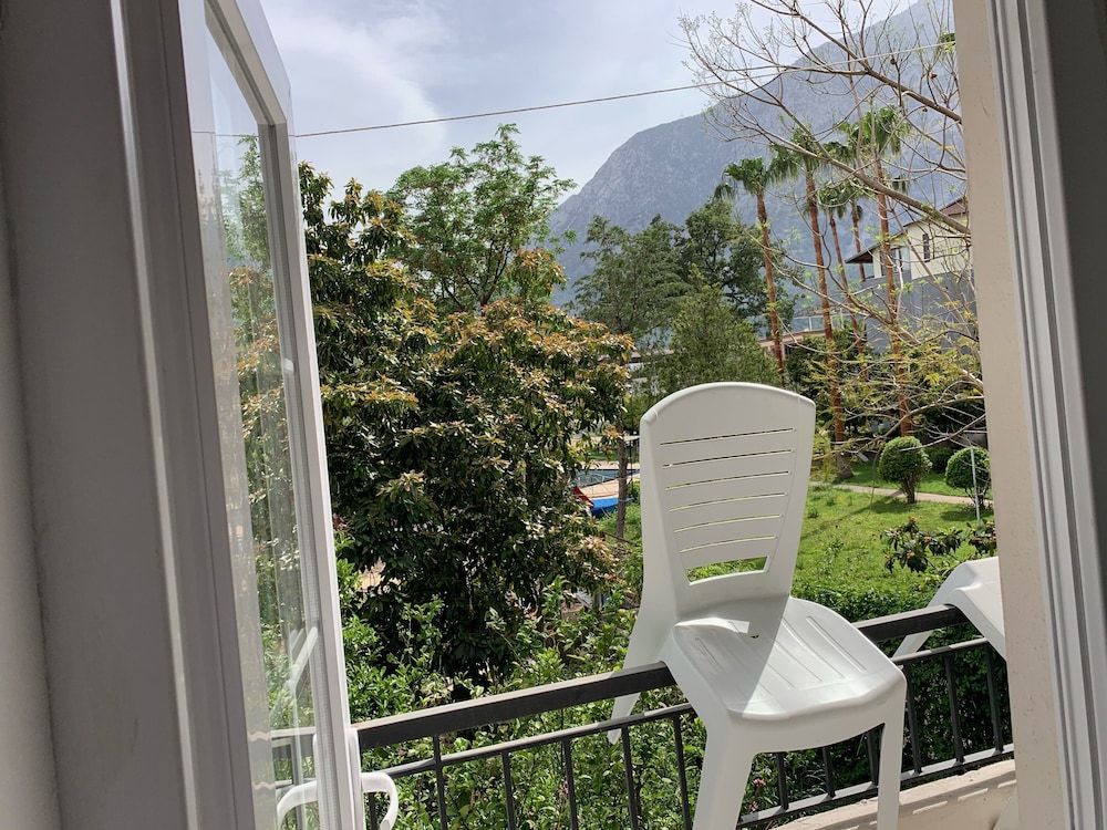 Belcan Hotel Standard Double or Twin Room 8