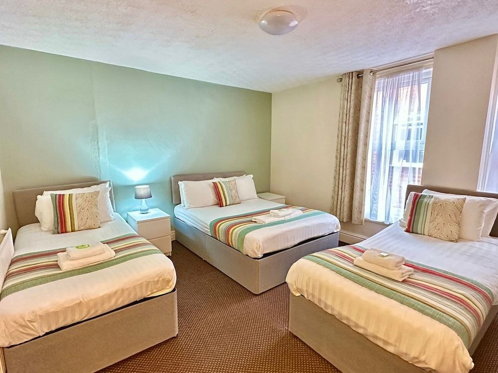 The Georgian Hollies