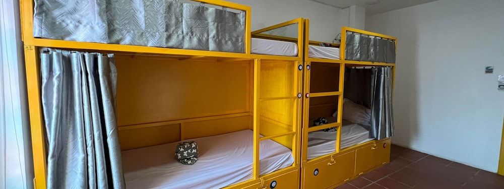Bed in 4-bed Mixed Dorm