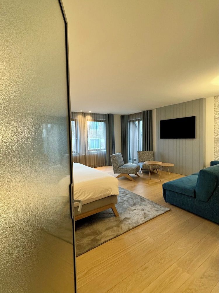 Hotel Iris Junior Suite 4