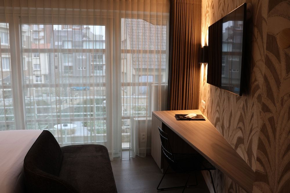 Hotel Iris Signature Double Room 4