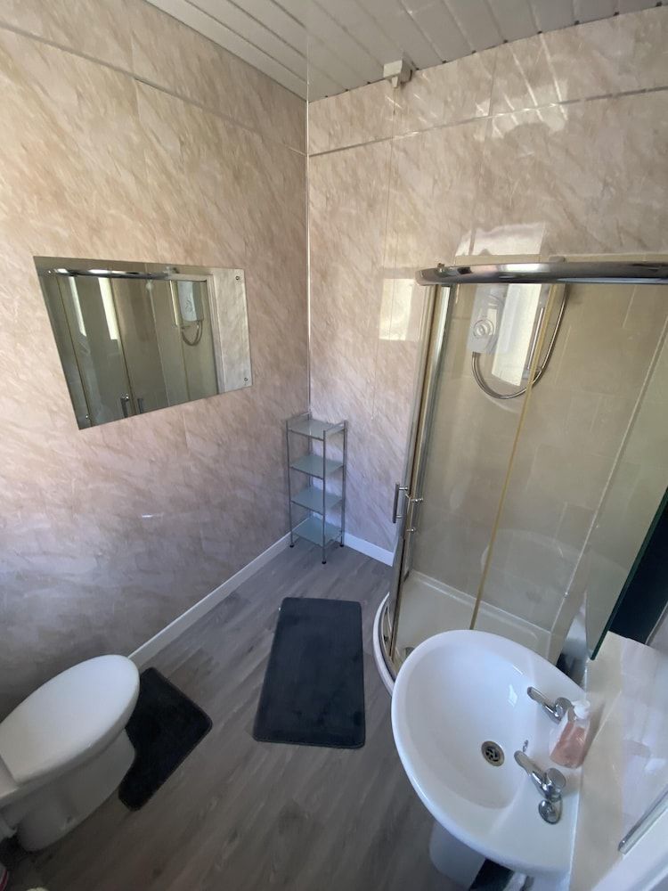 Blackpool Abode - 124 Elite Apartments Studio, Ensuite 10