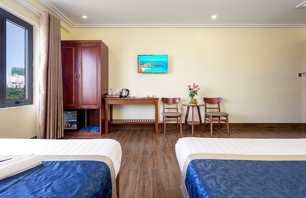 Ga Vang Hotel Deluxe Quadruple Room 6