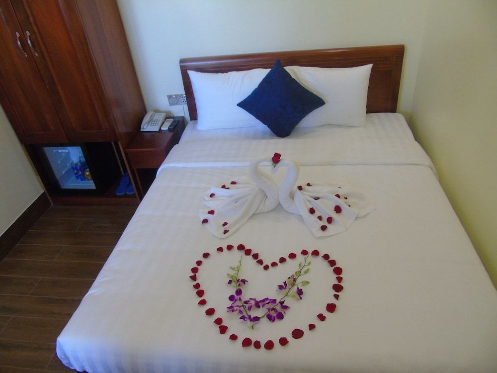 Ga Vang Hotel Family Room 6