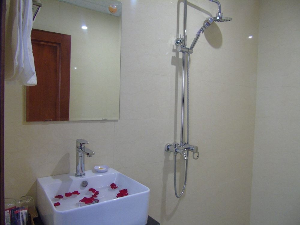 Ga Vang Hotel Family Room 16