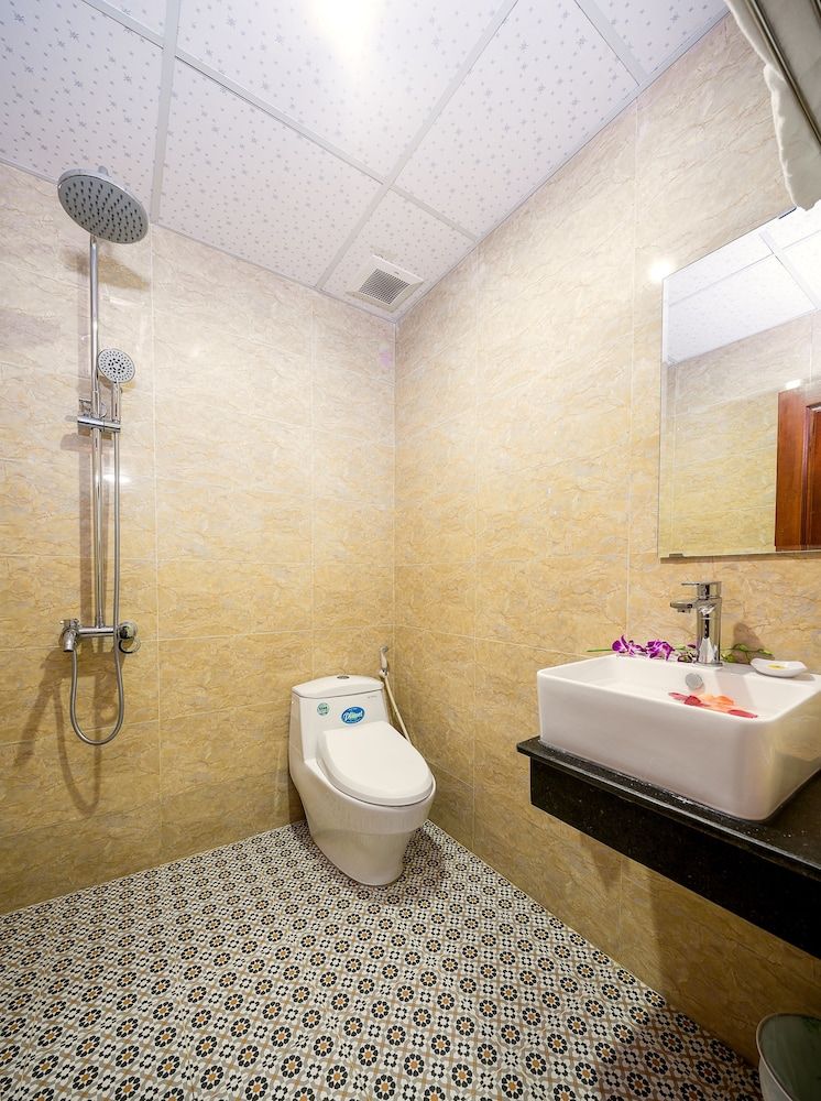 Ga Vang Hotel Family Room 14