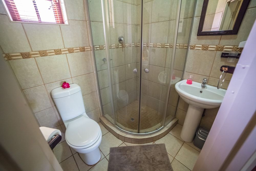 Beryl1 Guest House Deluxe Room, 1 Queen Bed, Non Smoking, Garden View 8