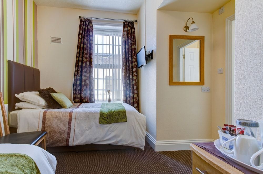 undefined Hawthorn House