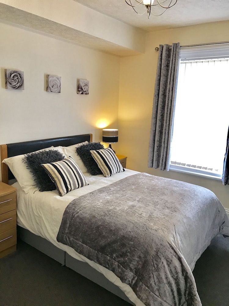 Hawthorn House Double Room, Non Smoking, Refrigerator 6