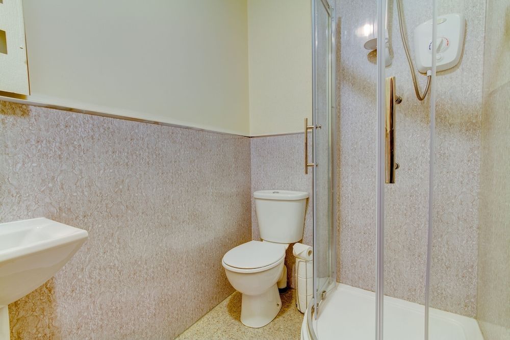 Hawthorn House Double Room, Non Smoking, Refrigerator 14