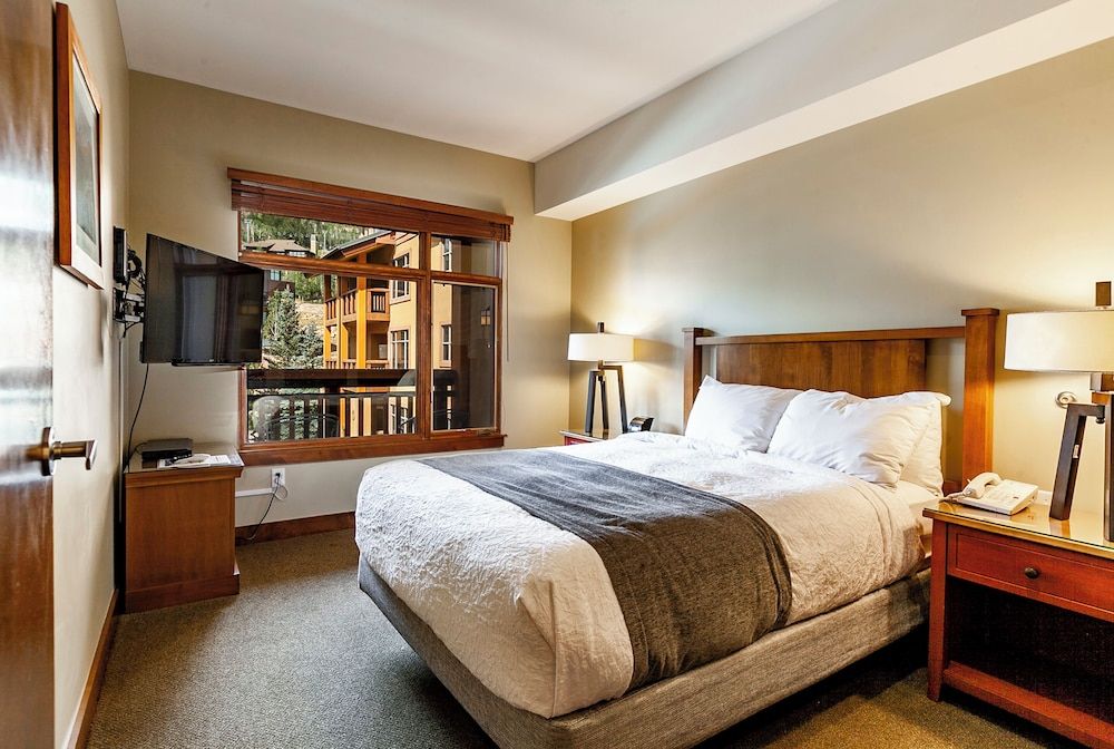 1-Bedroom Condominium - Queen