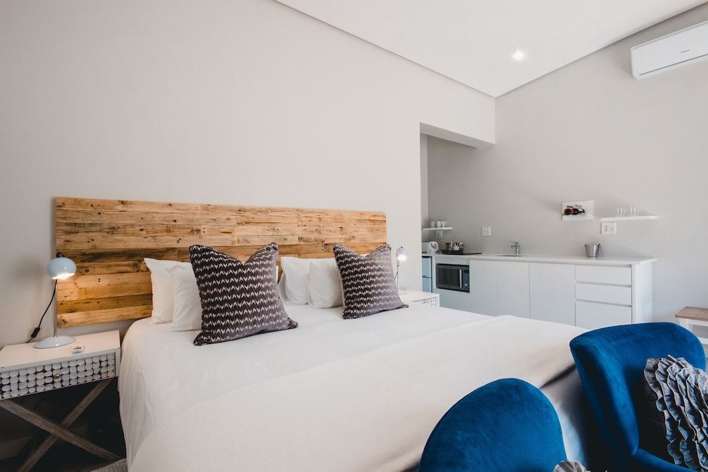 A Riverbed Guesthouse River Deluxe Suites (1) 2