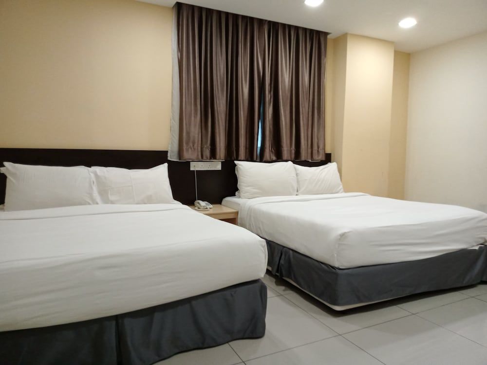 Avenue Bangi Hotel Family Quadruple Room 3