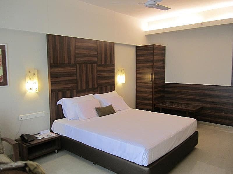 Deluxe A/C Room