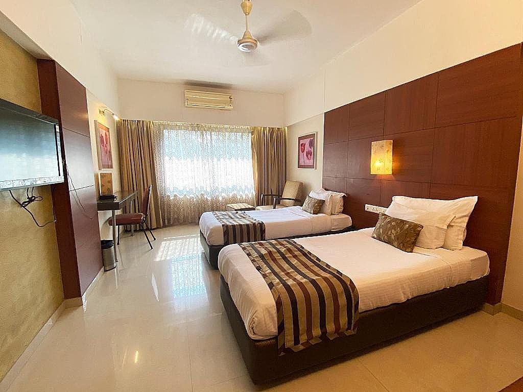 Hotel Park Plaza Deluxe A/C Twin Bedded Room CP 2