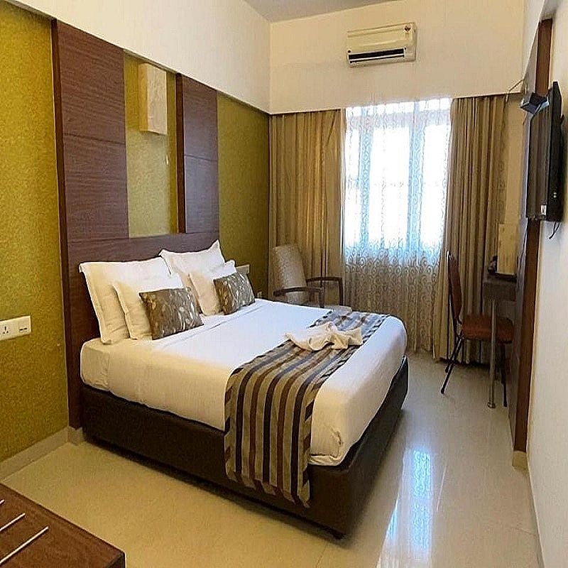 Hotel Park Plaza Double Deluxe A/C Bedroom CP 3