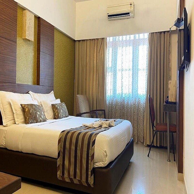 Deluxe A/C Room