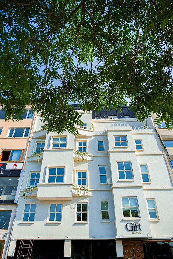 undefined The Gift Hotel 6