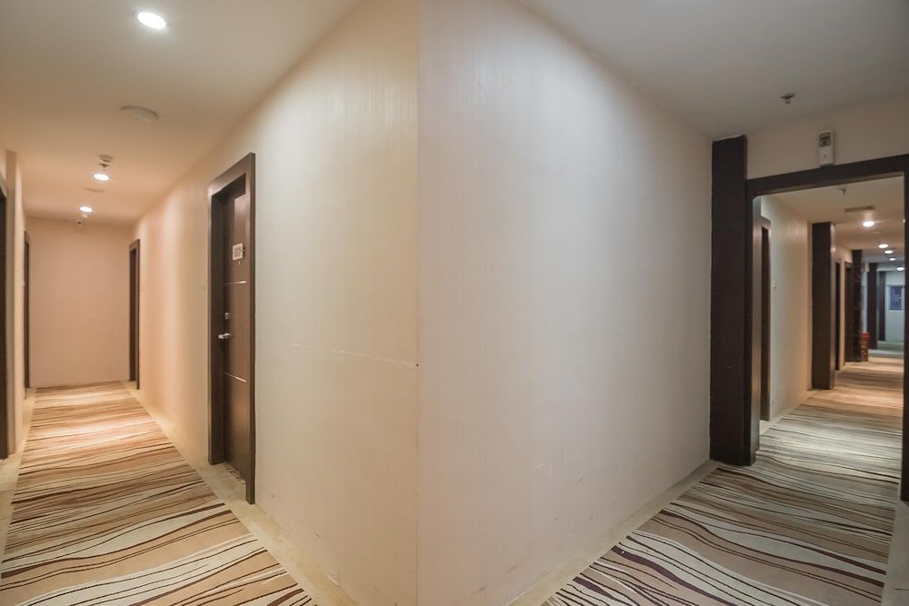 undefined RedDoorz Premium near Grand Batam Mall 6