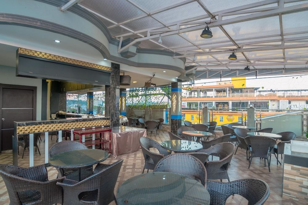 undefined RedDoorz Premium near Grand Batam Mall 8