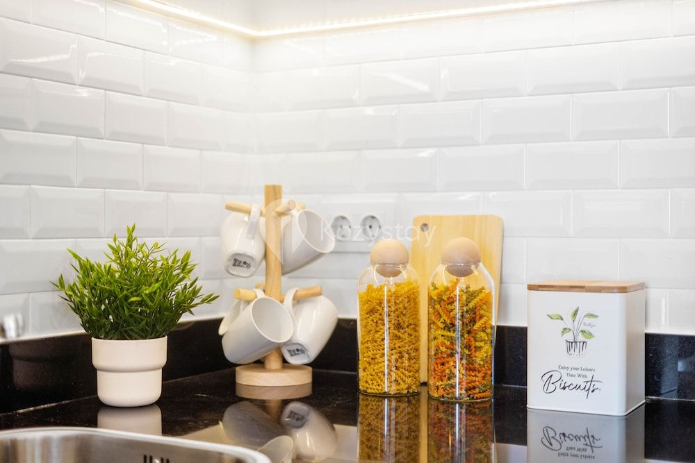 undefined NOIR by Kozystay 10