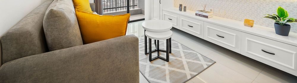 undefined NOIR by Kozystay 3