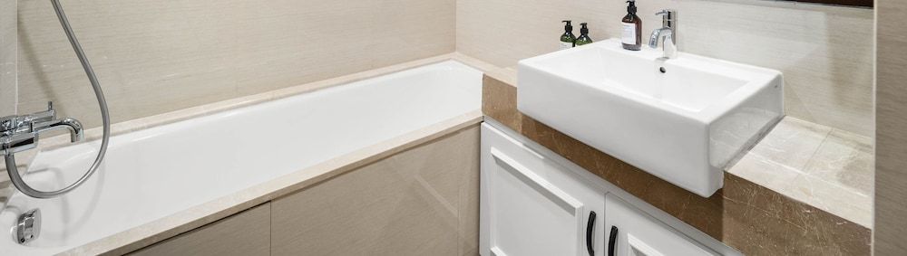 NOIR by Kozystay Apartment, 2 Bedrooms, City View 16