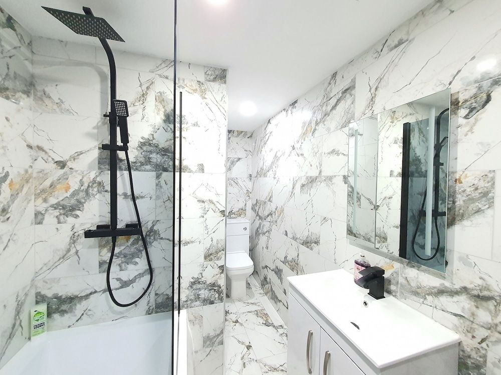 Dysa Banks Apartments Apartment, Private Bathroom (Apartment 3) 7