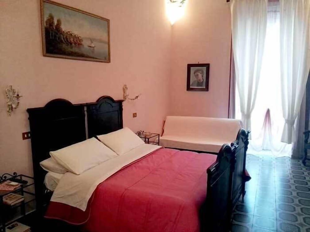 B&B Domus Cicerone Superior Room, Sea View 4