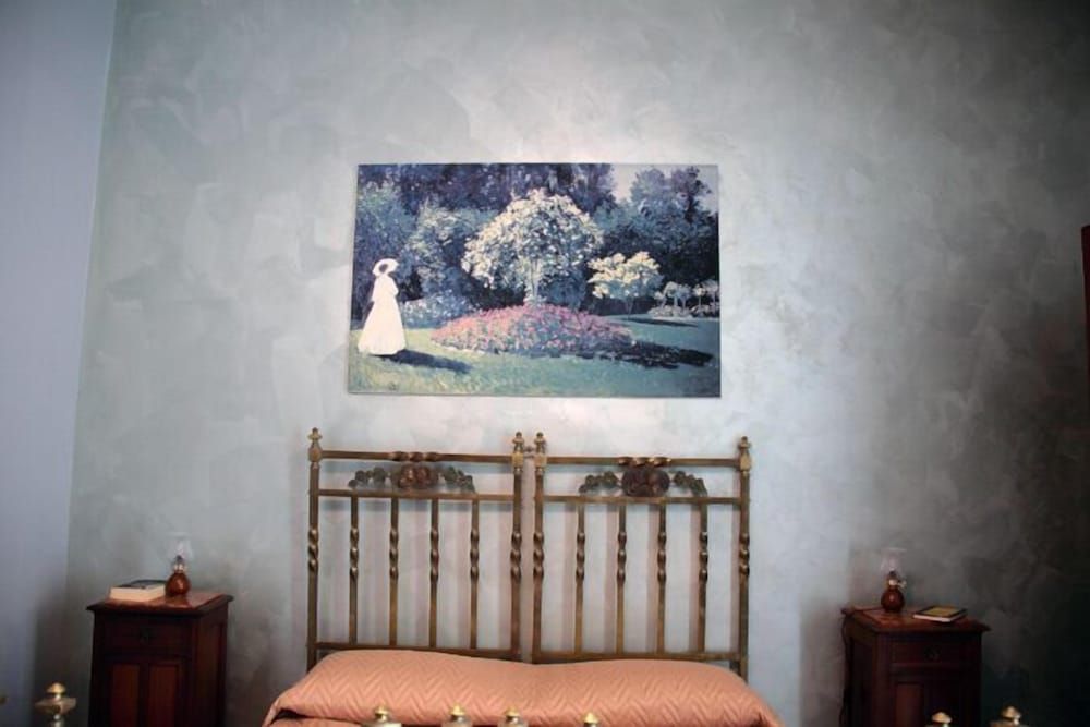 B&B Domus Cicerone Quadruple Room, Sea View 6