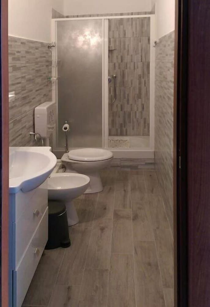 B&B Domus Cicerone Quadruple Room, Sea View 10