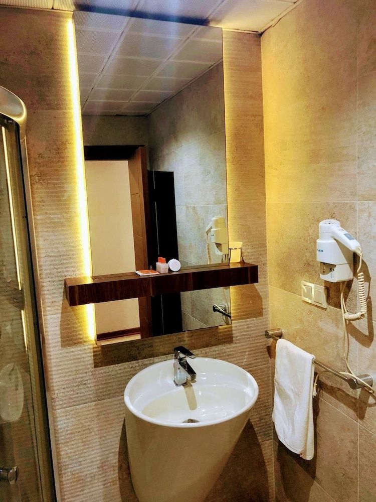 Feyzan Hotel Standard Double or Twin Room, Non Smoking 16