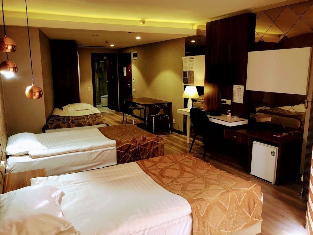 Feyzan Hotel Standard Triple Room