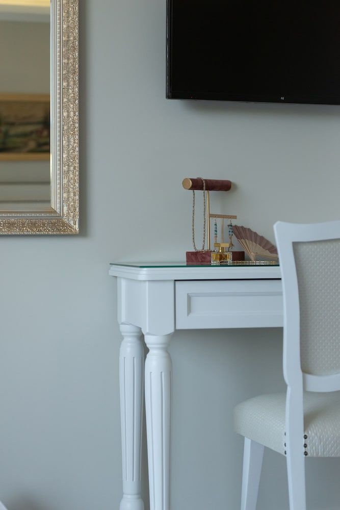 Light Blue Luxury Rooms Deluxe Double Room, Courtyard View 6