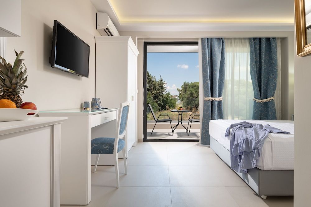 Light Blue Luxury Rooms Deluxe Double Room, Courtyard View 2