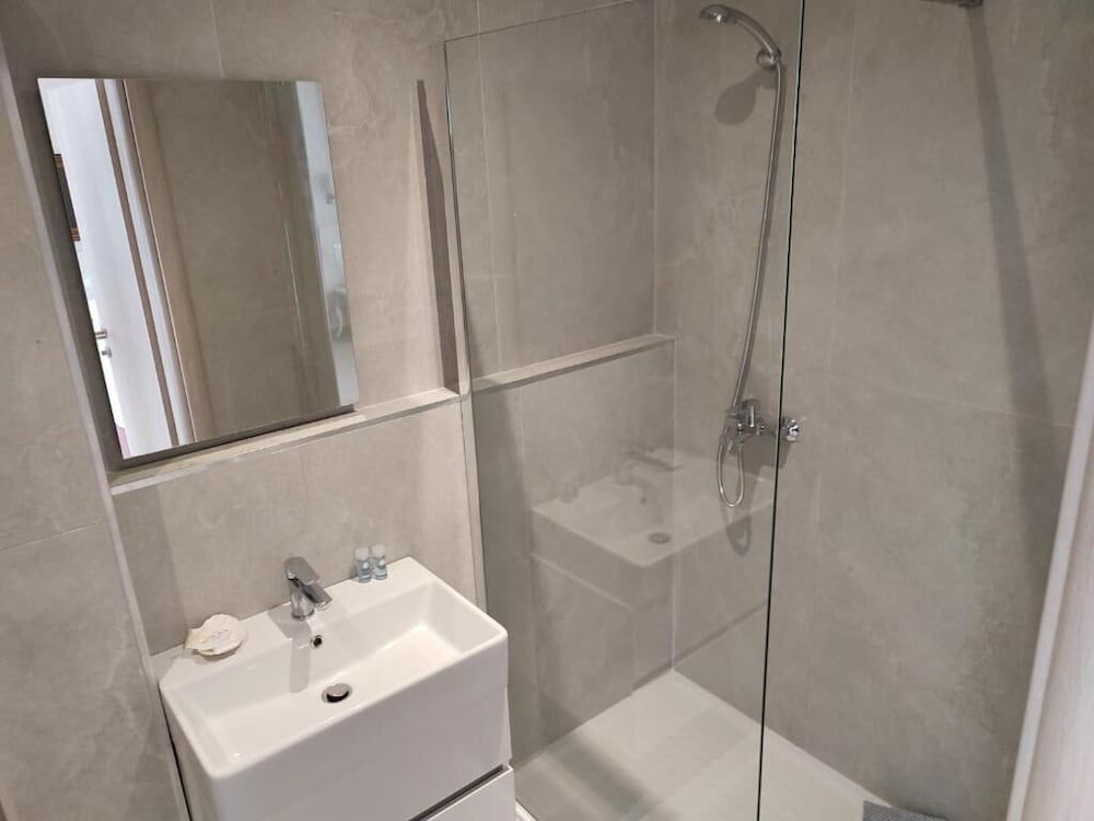 Light Blue Luxury Rooms Suite 6