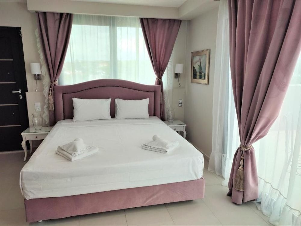 Light Blue Luxury Rooms Suite 3