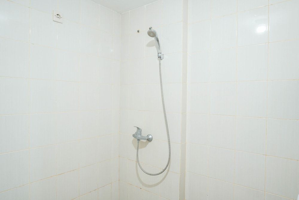 Modern Studio with City View Amethyst Apartment Room 7