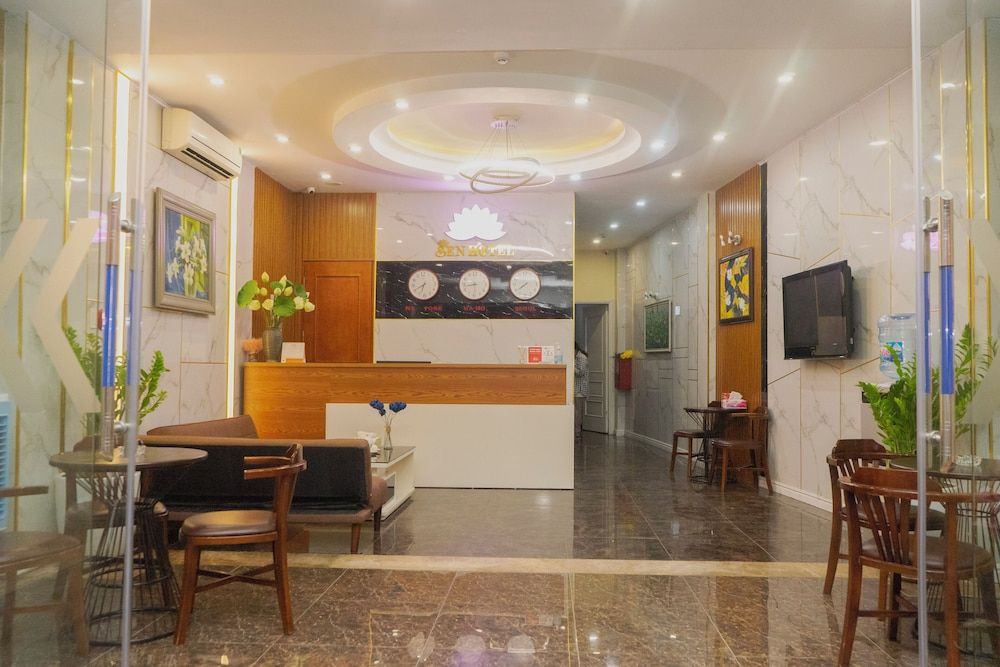 undefined Sen Hotel My Dinh Song Da 2