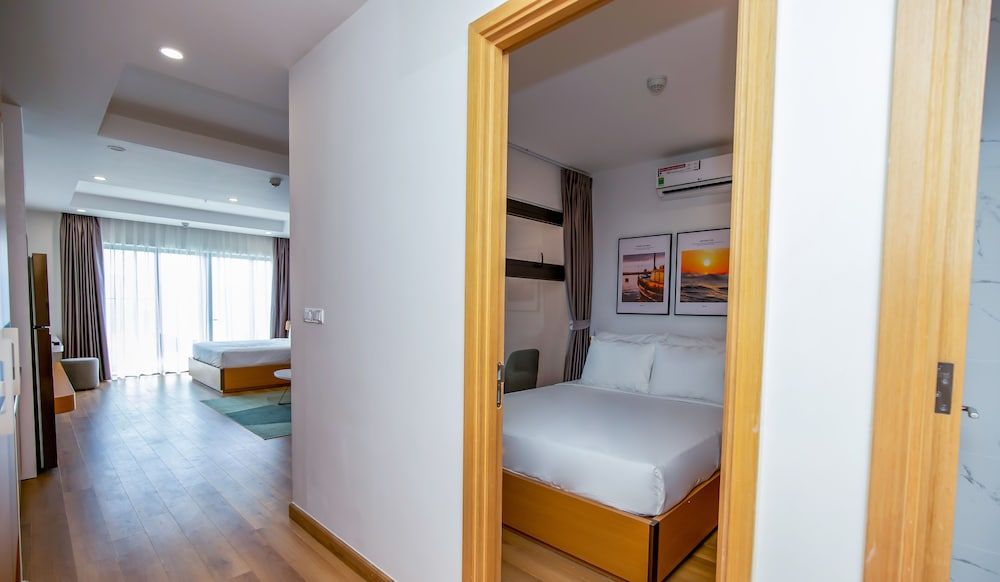 2 Bedrooms Apartment with Sea View