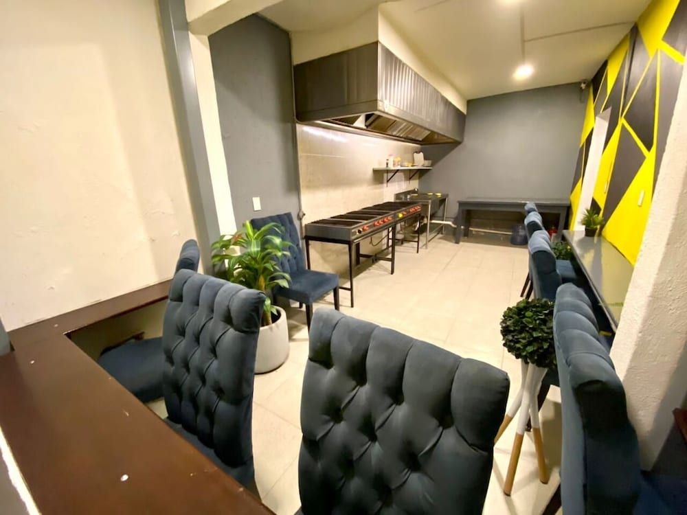 undefined Roomies Hostel Parque Mexico 10