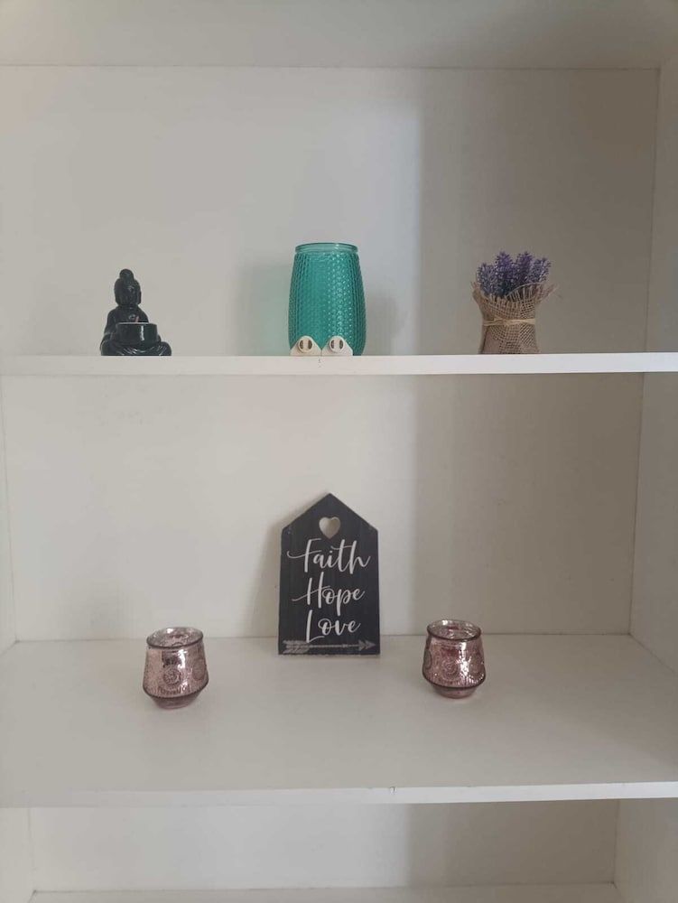 Cozy studio across from the Ocean E12 Family Studio 7