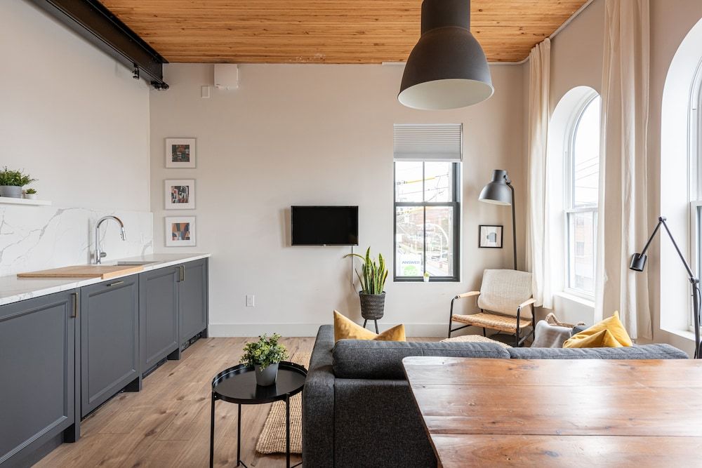 Brewery Park Hotel Queen Suite 301 10