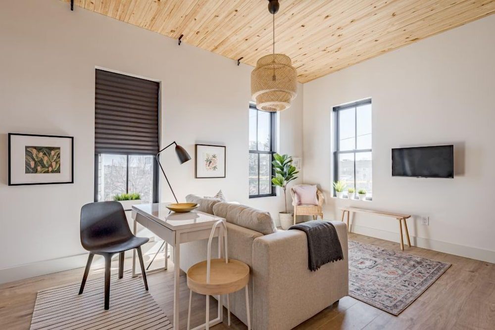 Brewery Park Hotel Queen Suite 302 11