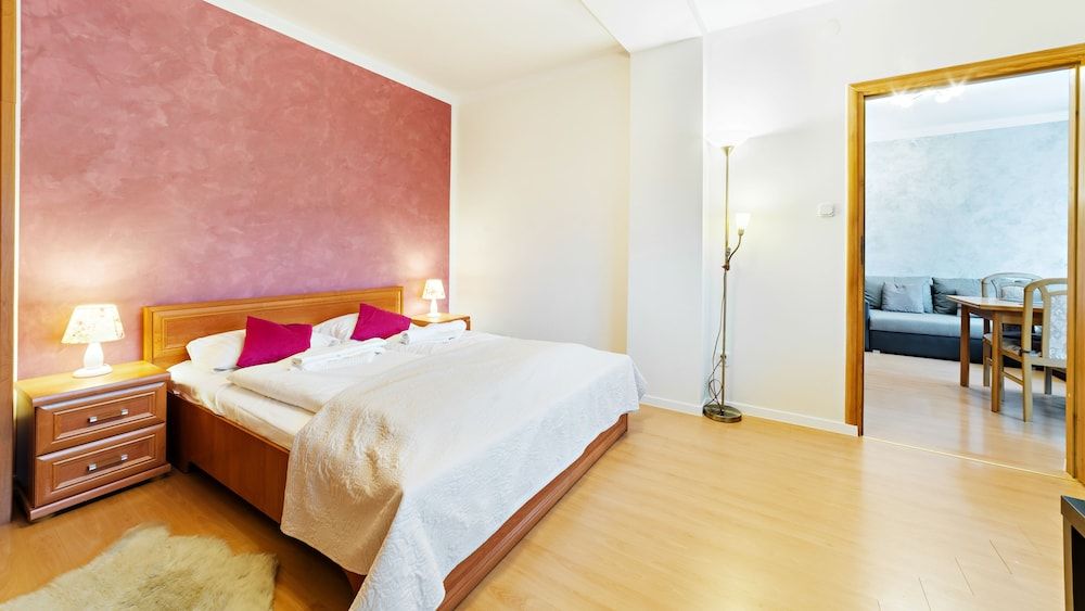 Apartment (14)
